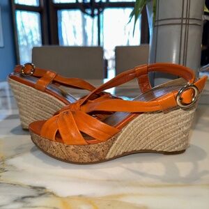 ANTONIO MELANI BURNT ORANGE WEDGE SANDAL SZ  7